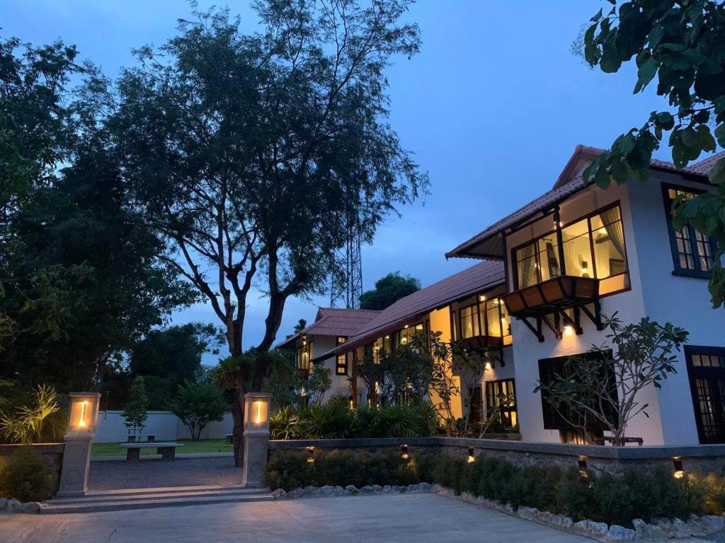 Palin Family Cottage Chiang Rai Exterior photo